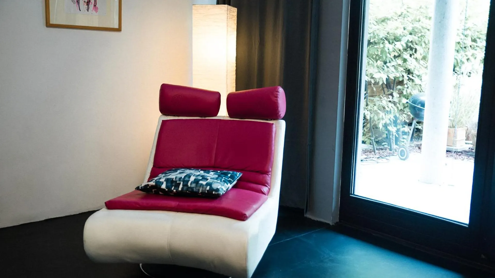 Gartenzimmer In Atelierwohnung ケルン